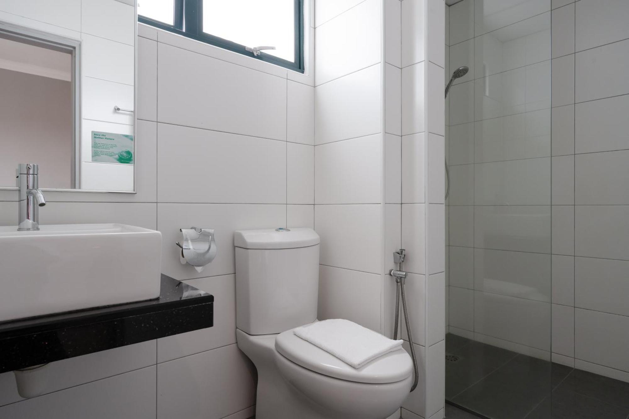 Golden View Serviced Apartments Tanjung Tokong Eksteriør billede