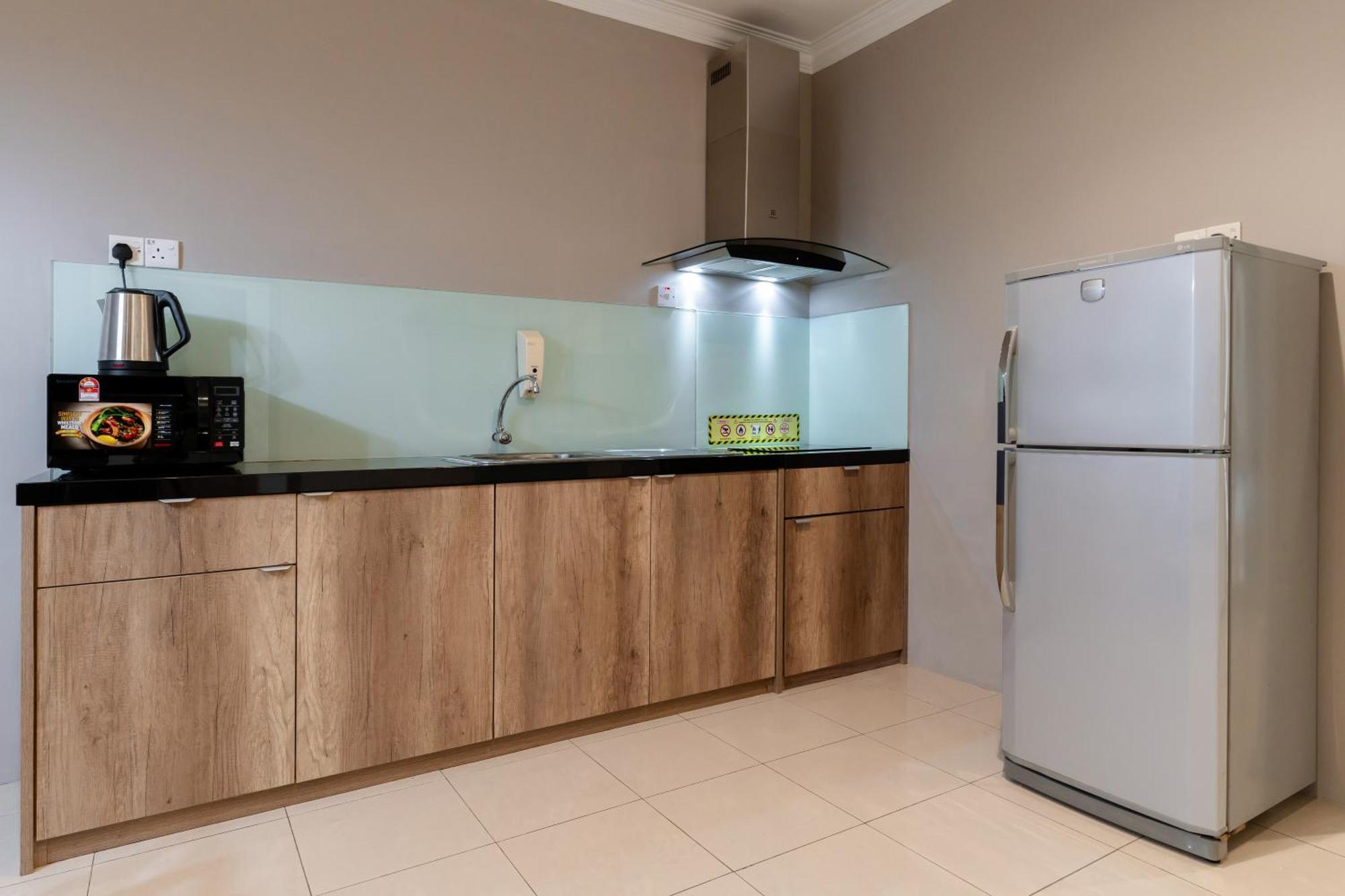 Golden View Serviced Apartments Tanjung Tokong Eksteriør billede