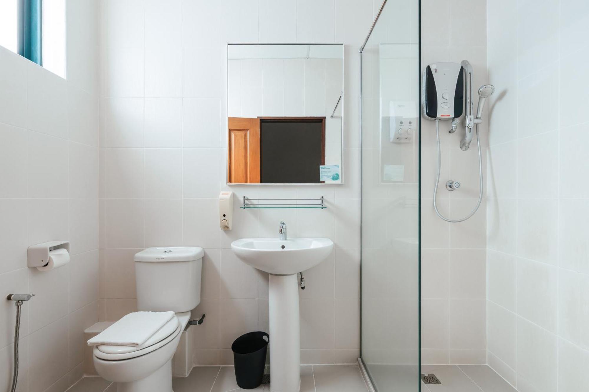 Golden View Serviced Apartments Tanjung Tokong Eksteriør billede