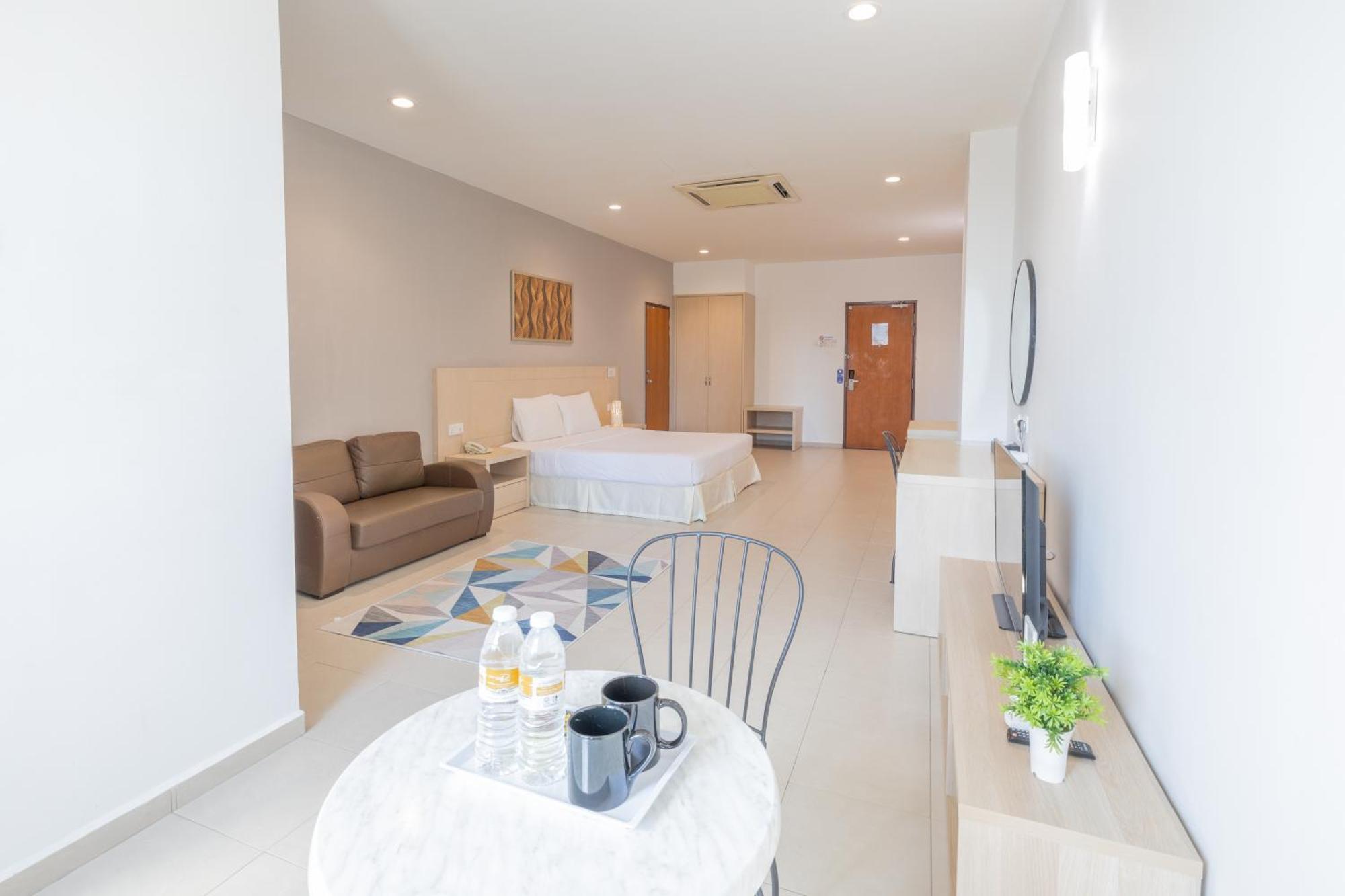 Golden View Serviced Apartments Tanjung Tokong Eksteriør billede