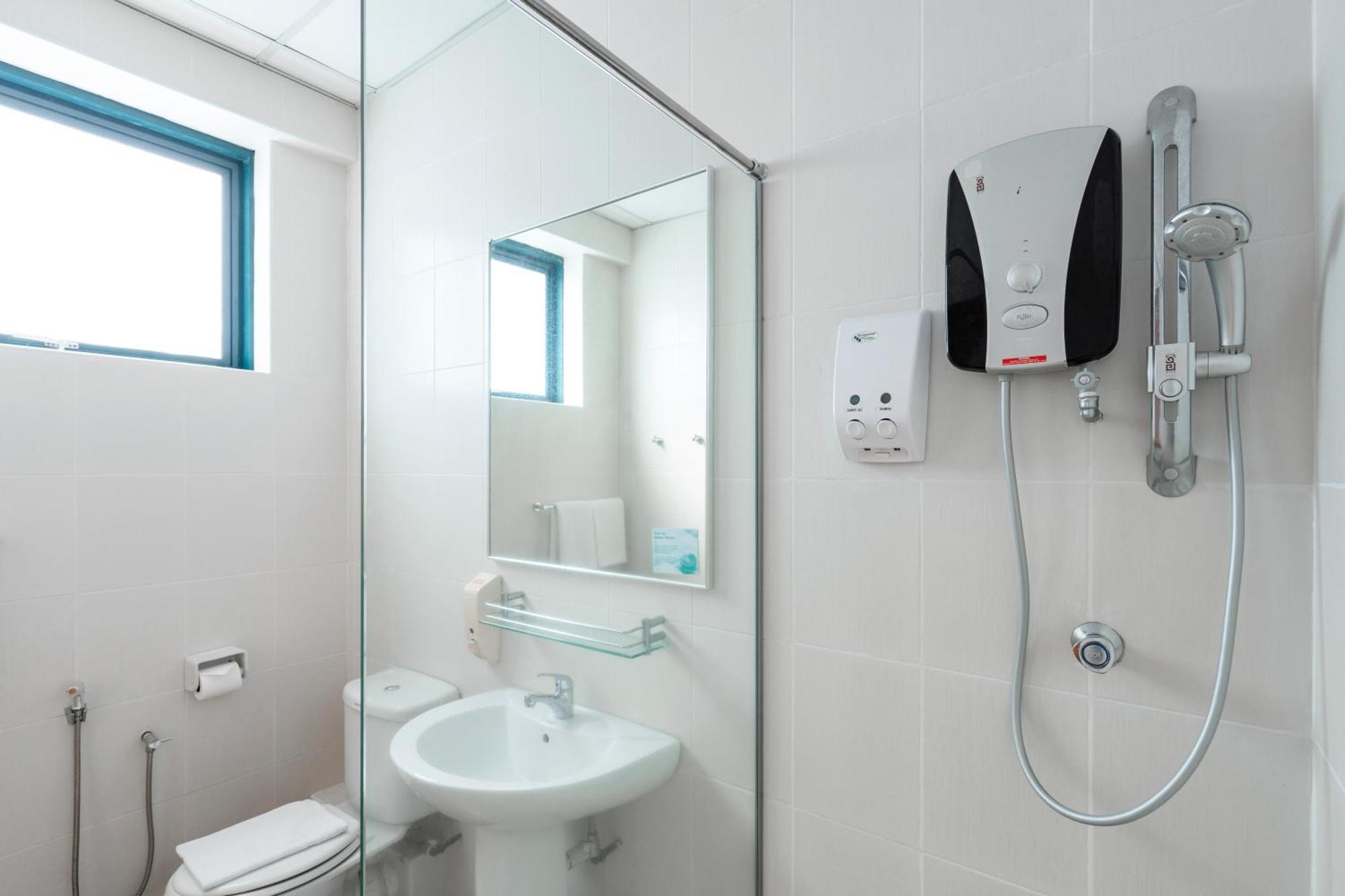 Golden View Serviced Apartments Tanjung Tokong Eksteriør billede