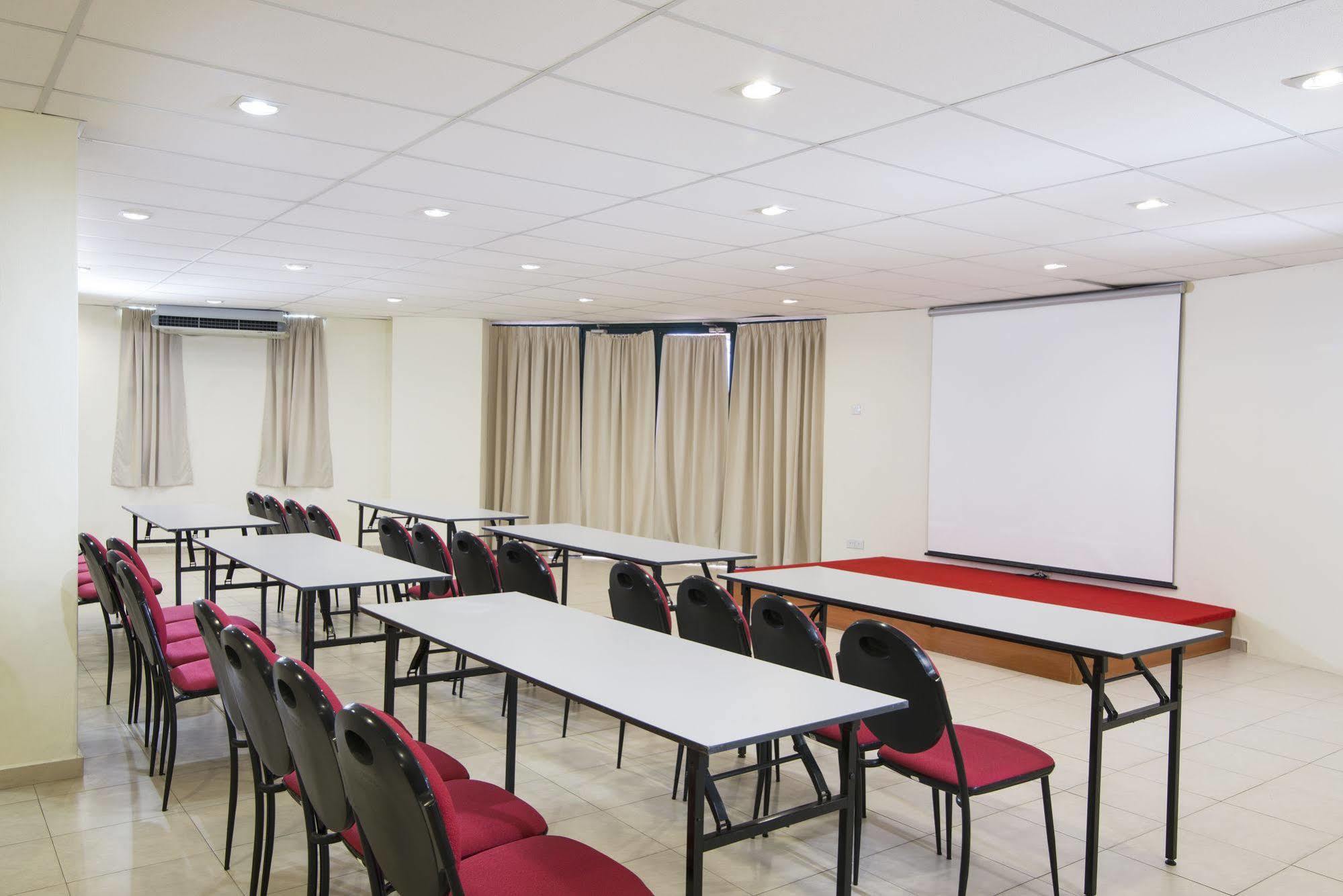 Golden View Serviced Apartments Tanjung Tokong Eksteriør billede